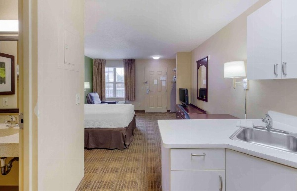 Extended Stay America Suites - Fayetteville - Owen Dr. image 13