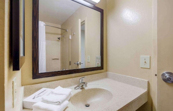 Extended Stay America Suites - Fayetteville - Owen Dr. image 29